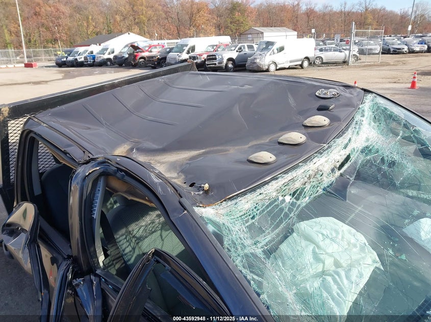 2017 Ram 3500 Tradesman 4X4 8' Box VIN: 3C63RRGL8HG507511 Lot: 43592948