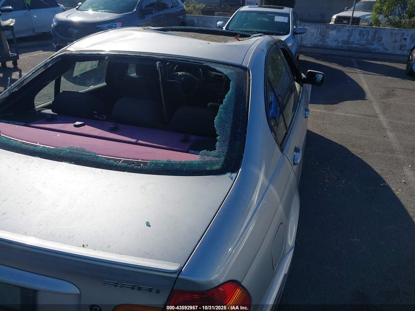 2004 BMW 330I VIN: WBAEV53454KM33405 Lot: 43592957