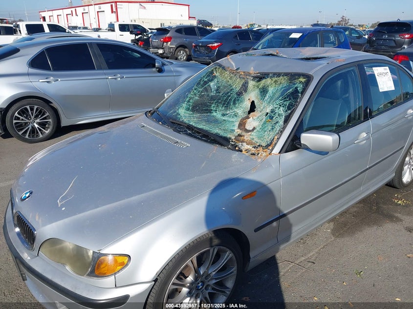 2004 BMW 330I VIN: WBAEV53454KM33405 Lot: 43592957