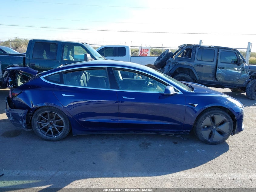 2018 Tesla Model 3 Long Range/Mid Range VIN: 5YJ3E1EA1JF125016 Lot: 43593017