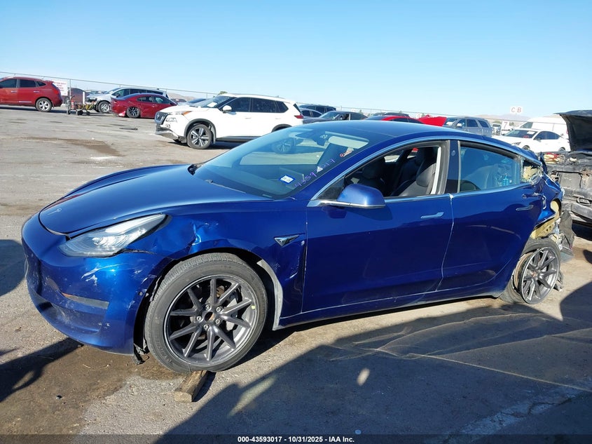 2018 Tesla Model 3 Long Range/Mid Range VIN: 5YJ3E1EA1JF125016 Lot: 43593017