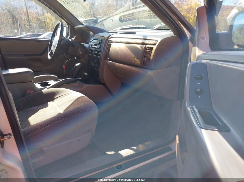 1J4GW48S4YC286840 2000 JEEP GRAND CHEROKEE photo no. 5