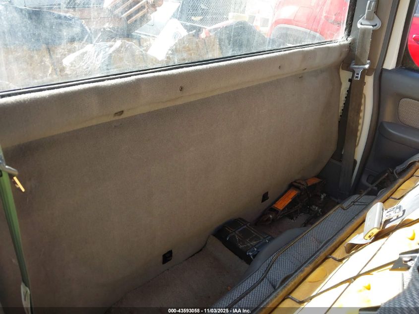 2000 Nissan Frontier Xe VIN: 1N6DD21S4YC388021 Lot: 43593058