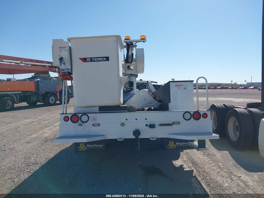 2024 Ford F-550 Chassis Xl VIN: 1FDUF5HTXRDA39255 Lot: 43593113