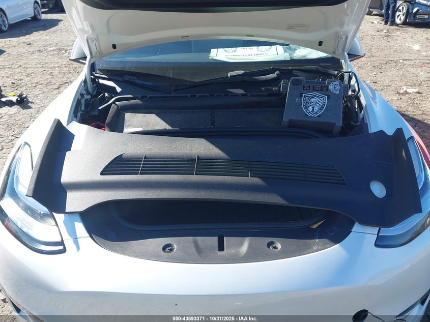 2023 Tesla Model Y Awd/Long Range Dual Motor All-Wheel Drive VIN: 7SAYGDEE9PA052958 Lot: 43593371