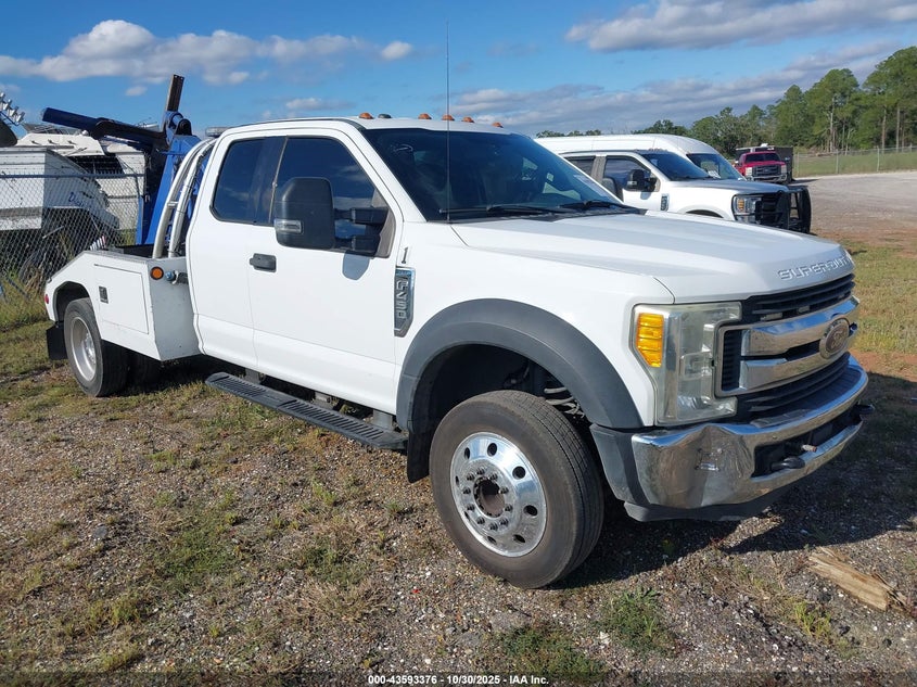 2017 Ford F-450 Chassis Xlt white truck diesel 1FD0X4GT7HEB25123 photo #1