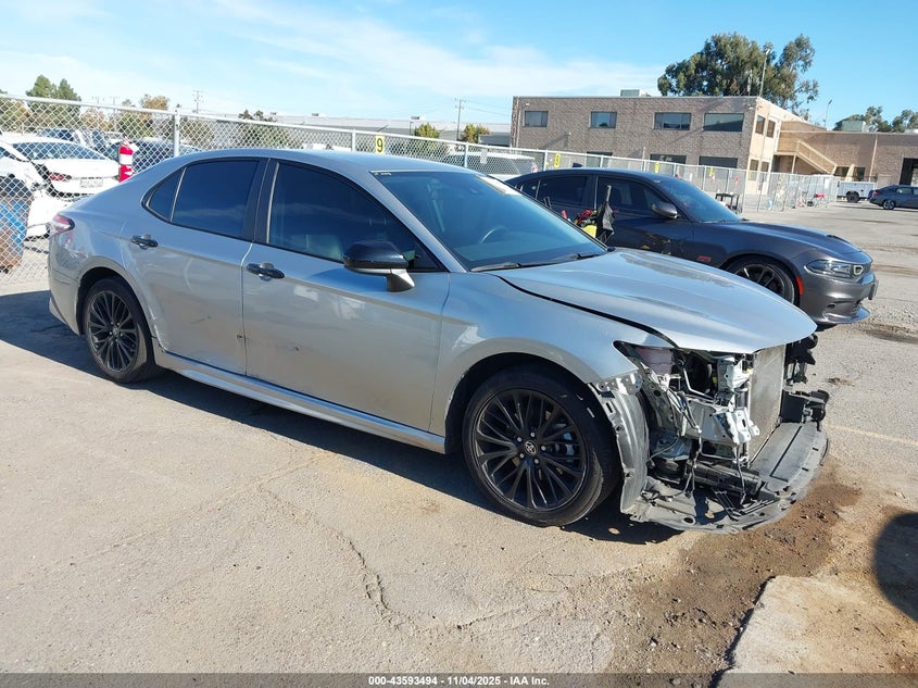 TOYOTA CAMRY SE NIGHTSHADE EDITION