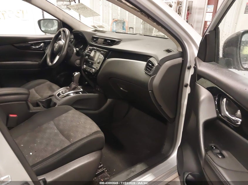 2017 NISSAN ROGUE SPORT SV JN1BJ1CR2HW140679