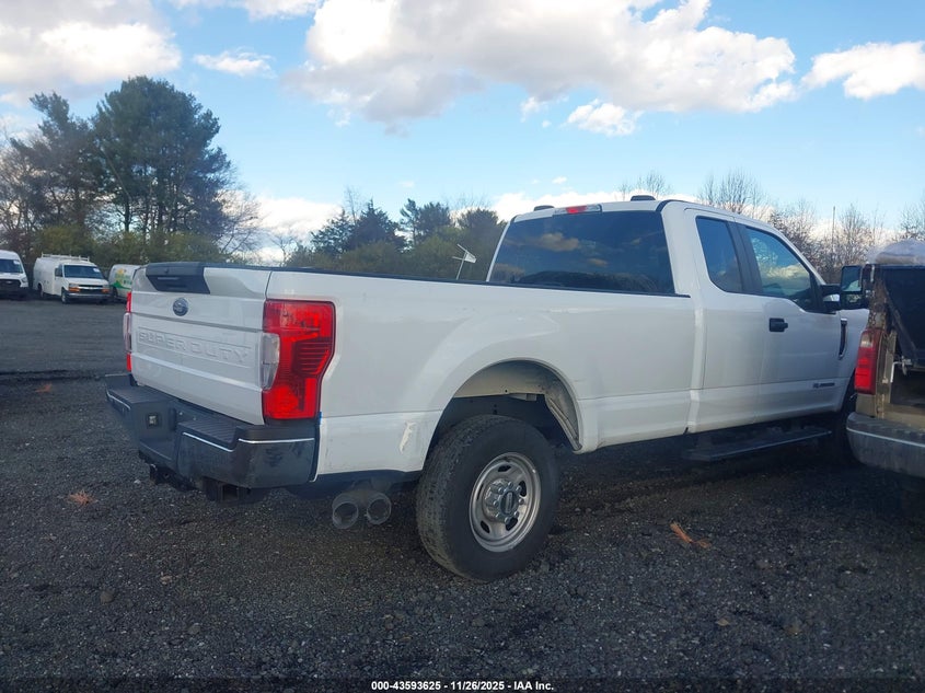 1FT7X2BT7NEF19067 2022 FORD F250 photo no. 4