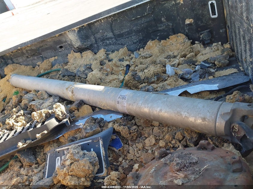 2022 GMC Sierra 3500Hd 4Wd Long Bed Denali VIN: 1GT49WEY2NF121383 Lot: 43593683