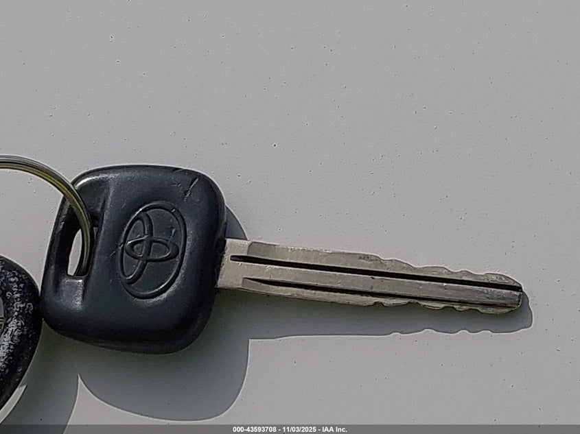 2003 Toyota Echo VIN: JTDAT123130283084 Lot: 43593708