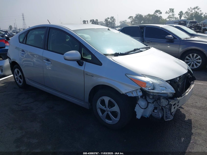 2013 TOYOTA PRIUS THREE - JTDKN3DU6D0349047