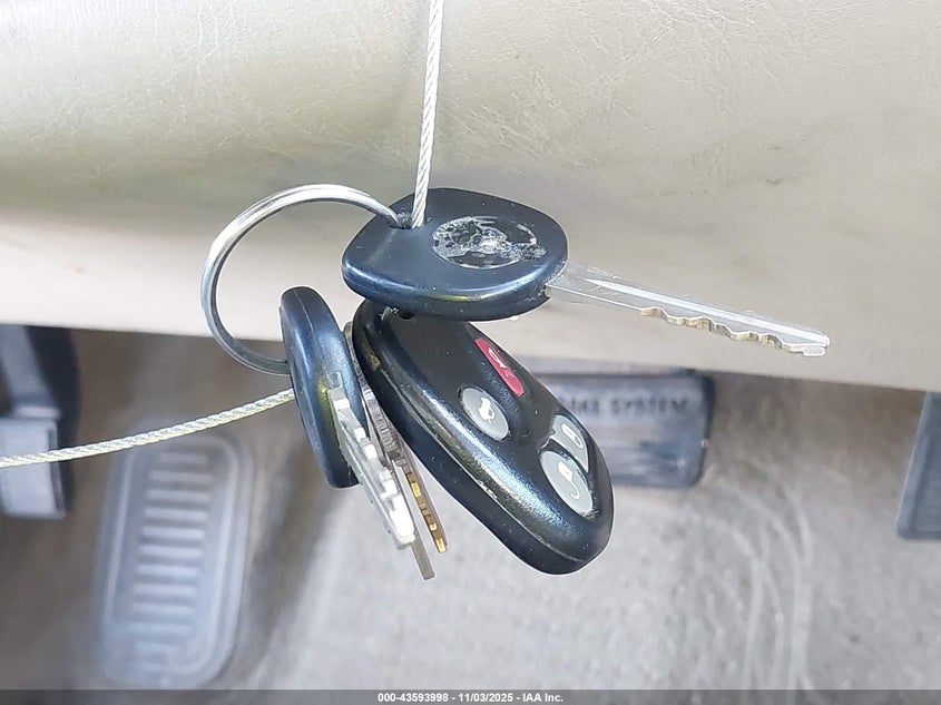 2001 Cadillac Deville Standard W/W20 VIN: 1G6KD54Y11U222327 Lot: 43593998