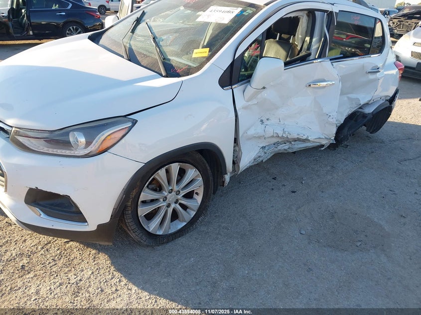 2018 Chevrolet Trax Premier VIN: 3GNCJMSB5JL330325 Lot: 43594008