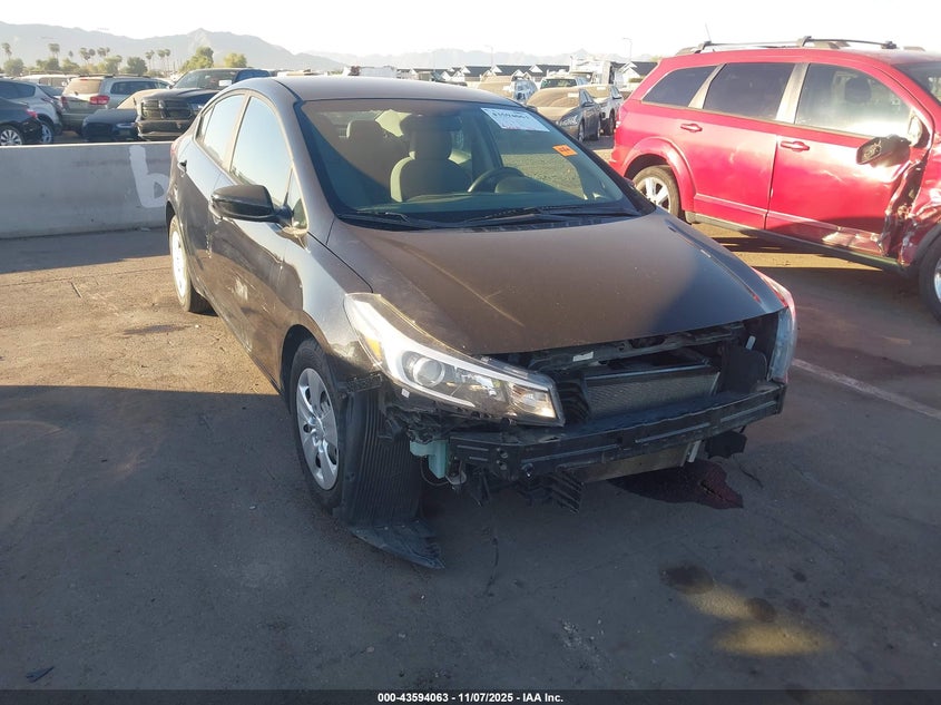 2018 Kia Forte Lx VIN: 3KPFL4A78JE251085 Lot: 43594063