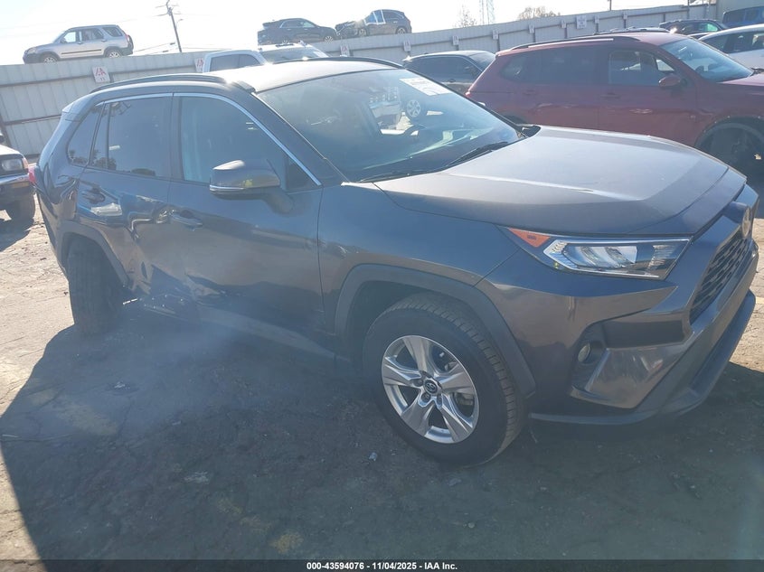 TOYOTA RAV4 XLE