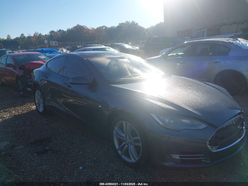 2013 Tesla Model S Performance VIN: 5YJSA1CP0DFP11693 Lot: 43594331