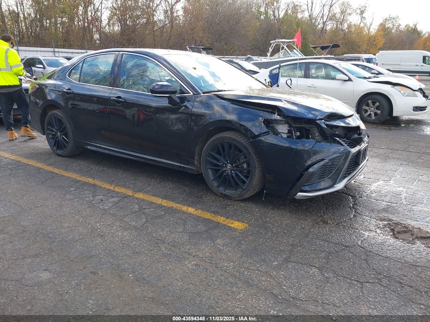 TOYOTA CAMRY XSE AWD