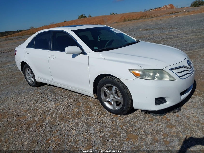 TOYOTA CAMRY LE