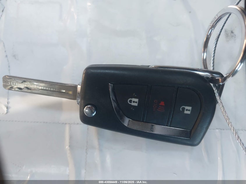 2019 TOYOTA C-HR LE JTNKHMBX9K1033249