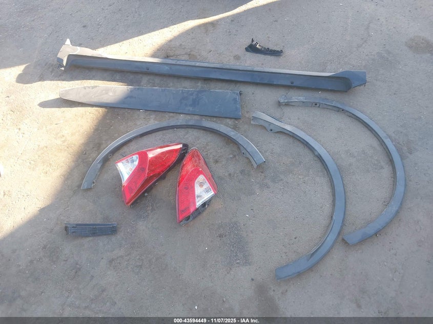 2019 TOYOTA C-HR LE JTNKHMBX9K1033249