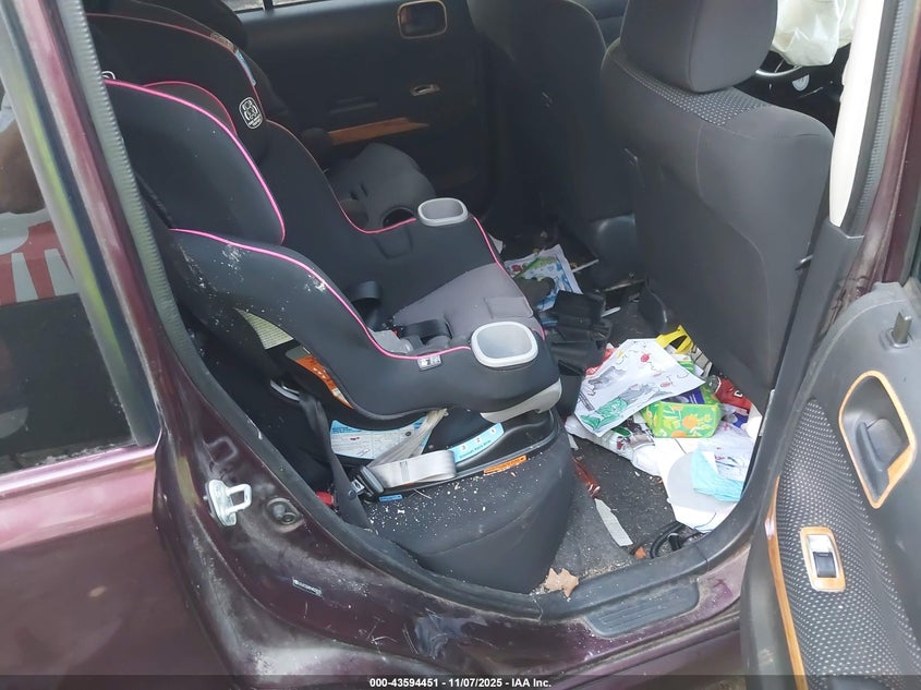 2005 Scion Xb VIN: JTLKT334554023570 Lot: 43594451