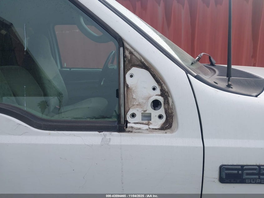 2000 Ford F-250 Lariat/Xl/Xlt VIN: 3FTNX21SXYMA51205 Lot: 43594465