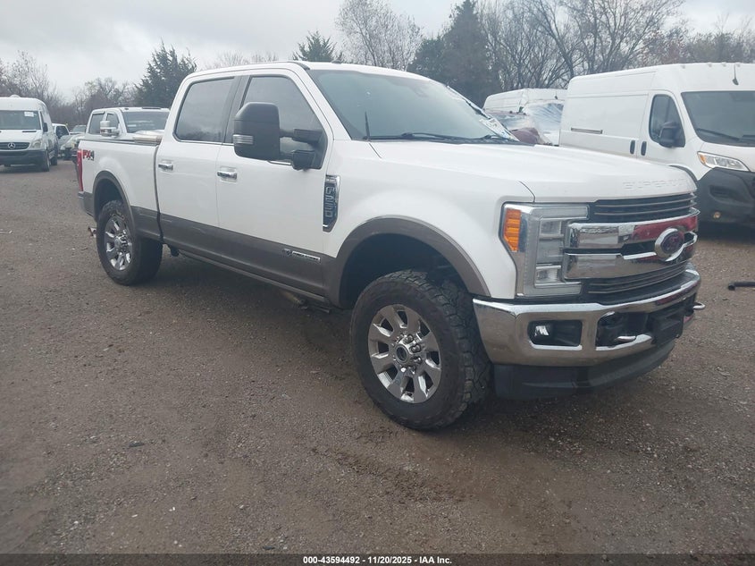 FORD F-250 KING RANCH