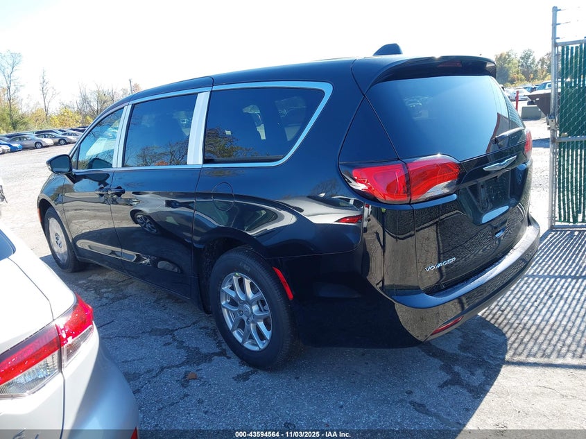 2C4RC1CG8TR192503 2026 CHRYSLER VOYAGER photo no. 3
