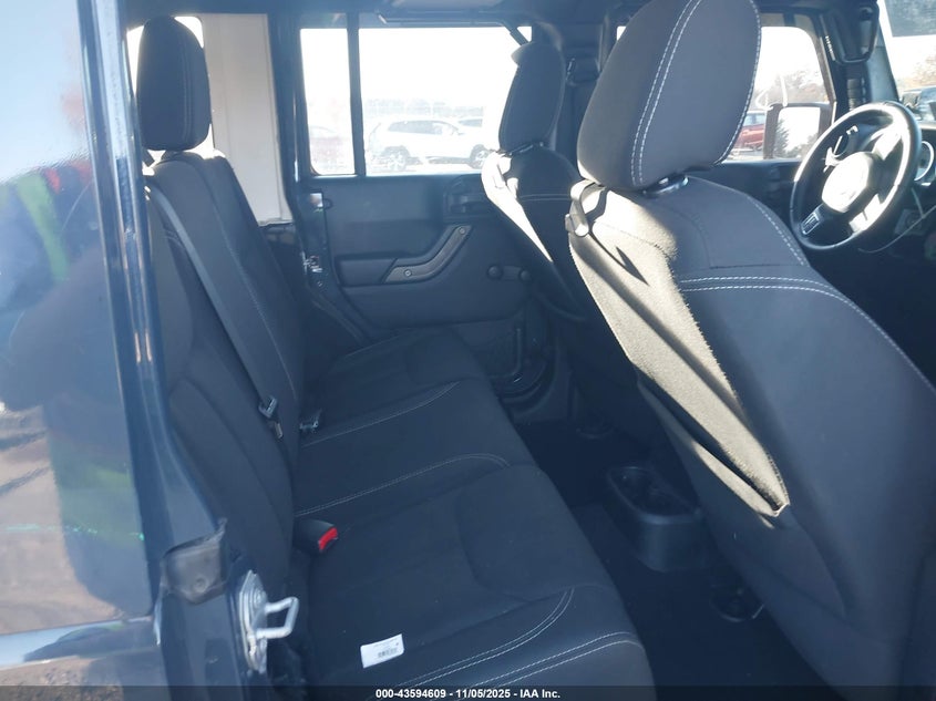 2017 JEEP WRANGLER UNLIMITED SPORT 4X4 1C4BJWDG7HL589333