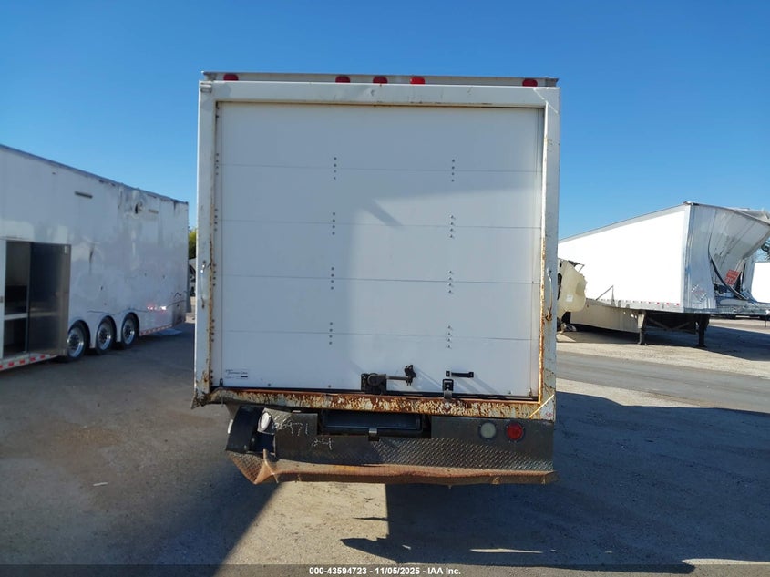 2004 Chevrolet Express Cutaway Base W/C7L/C7N VIN: 1GBJG31U541231872 Lot: 43594723