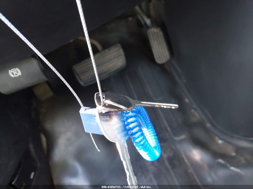 2004 Chevrolet Express Cutaway Base W/C7L/C7N VIN: 1GBJG31U541231872 Lot: 43594723