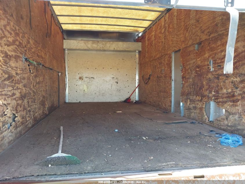 2004 Chevrolet Express Cutaway Base W/C7L/C7N VIN: 1GBJG31U541231872 Lot: 43594723