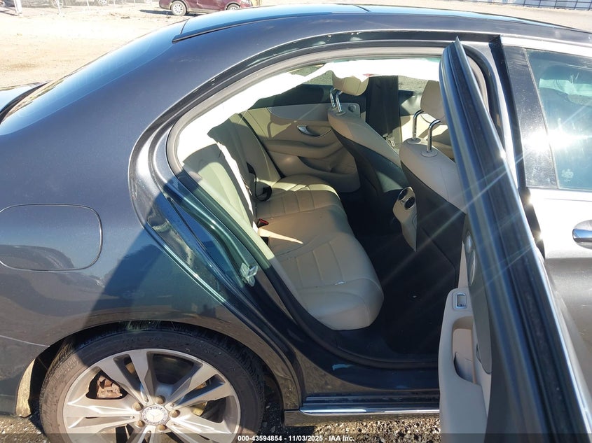 2015 Mercedes-Benz C 300 Luxury/Sport VIN: 55SWF4JBXFU076902 Lot: 43594854