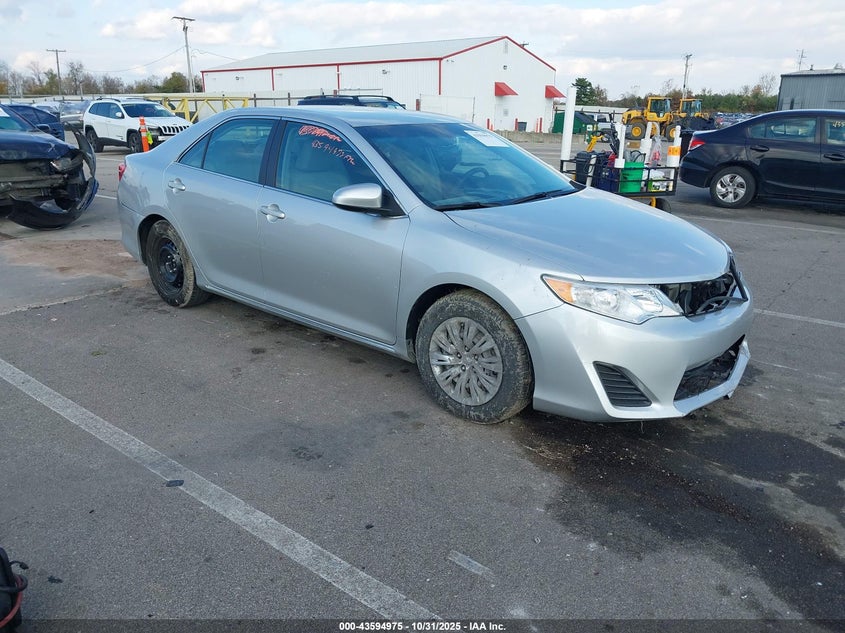 TOYOTA CAMRY LE
