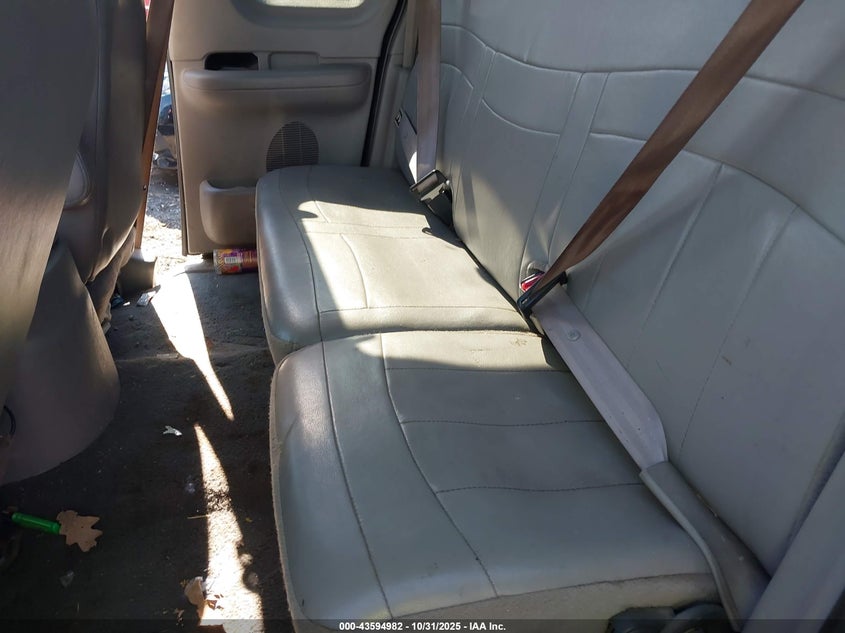 2000 Ford F-150 Lariat/Xl/Xlt VIN: 1FTRX08L9YKB35169 Lot: 43594982