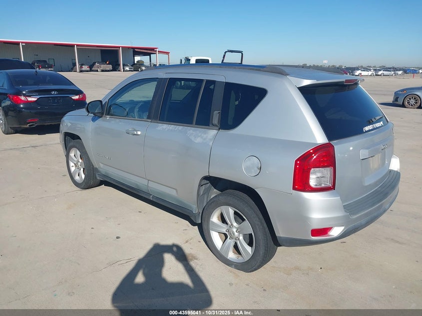 1J4NT1FA3BD286824 2011 JEEP COMPASS photo no. 3