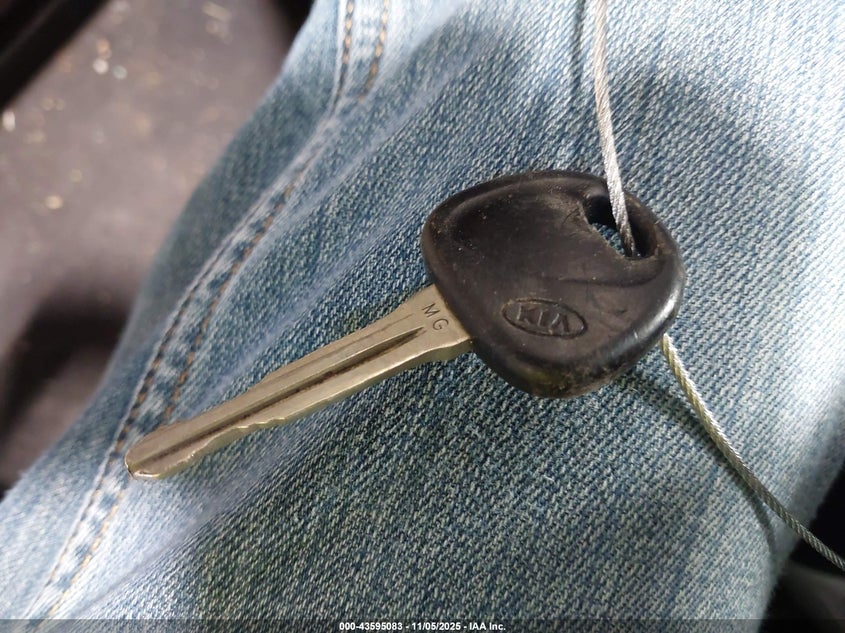 2007 Kia Optima Ex VIN: KNAGE123575131061 Lot: 43595083