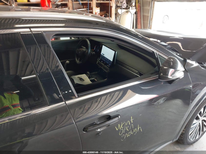 2T2BBMCAXPC005166 2023 LEXUS RX photo no. 5