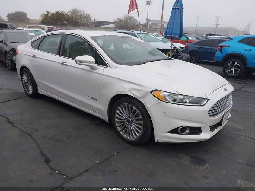 FORD FUSION HYBRID TITANIUM