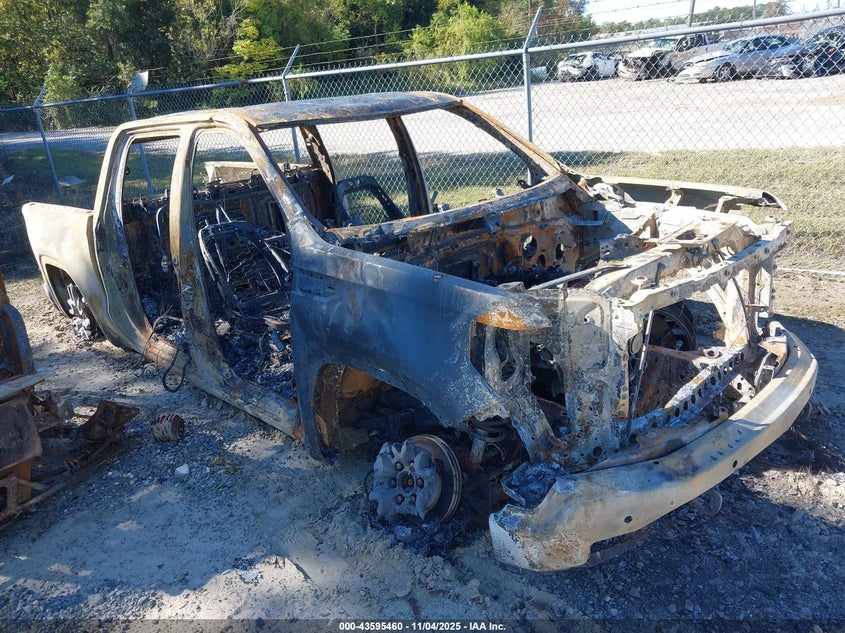 GMC SIERRA 1500 4WD SHORT BOX AT4