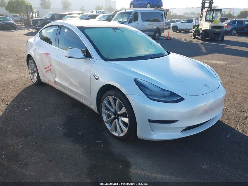 TESLA MODEL 3 LONG RANGE/PERFORMANCE