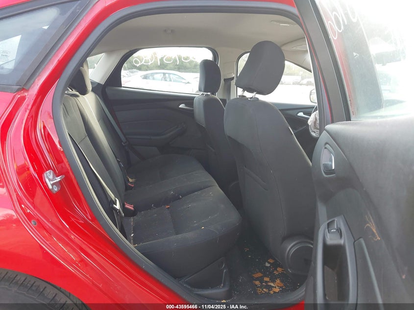 2015 FORD FOCUS SE - 1FADP3F28FL383786