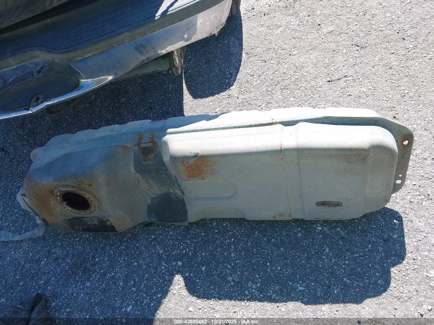 1998 Ford Explorer Eddie Bauer/Limited/Xlt VIN: 1FMZU32P1WZC19718 Lot: 43595492