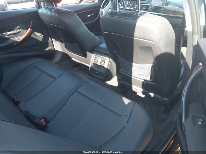 2015 BMW 328I XDRIVE WBA3B5G57FNS15731