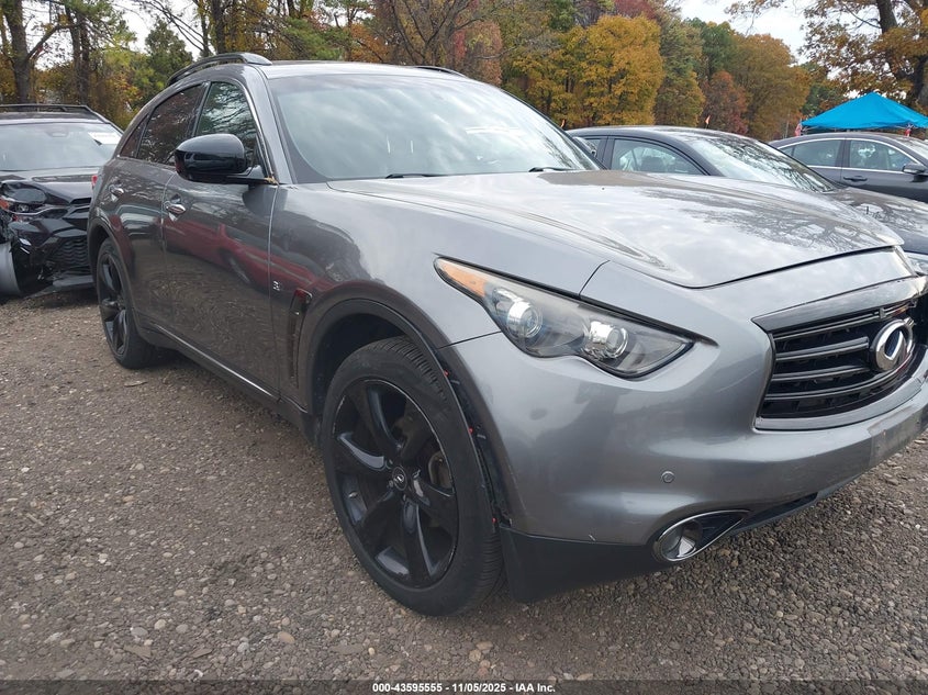 INFINITI QX70