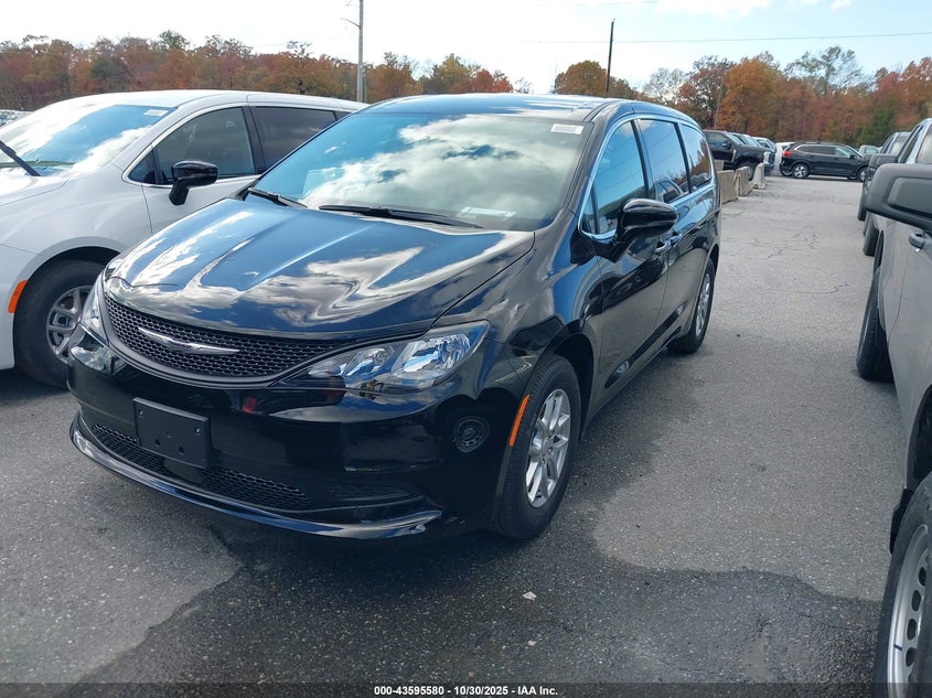 2C4RC1CG6TR189860 2026 CHRYSLER VOYAGER photo no. 2