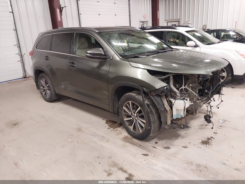 TOYOTA HIGHLANDER XLE