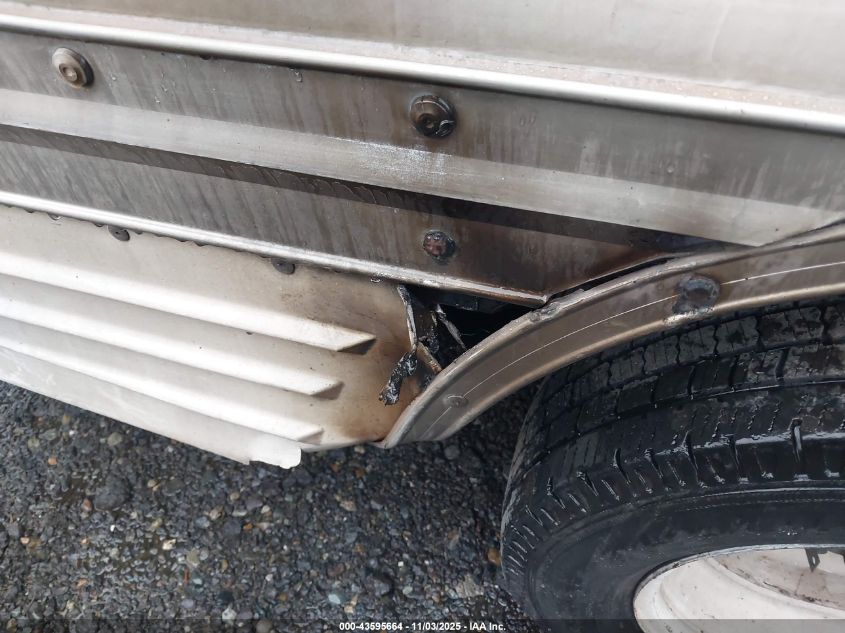 2006 Ford E-450 Cutaway VIN: 1FDXE45S56HA83822 Lot: 43595664