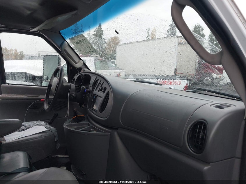 2006 Ford E-450 Cutaway VIN: 1FDXE45S56HA83822 Lot: 43595664